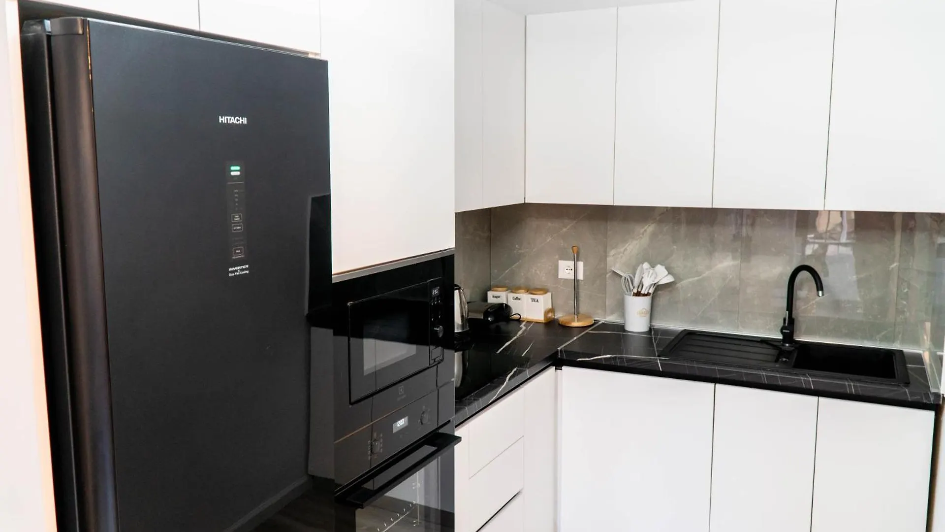 Signature Apartment 8 Tirana