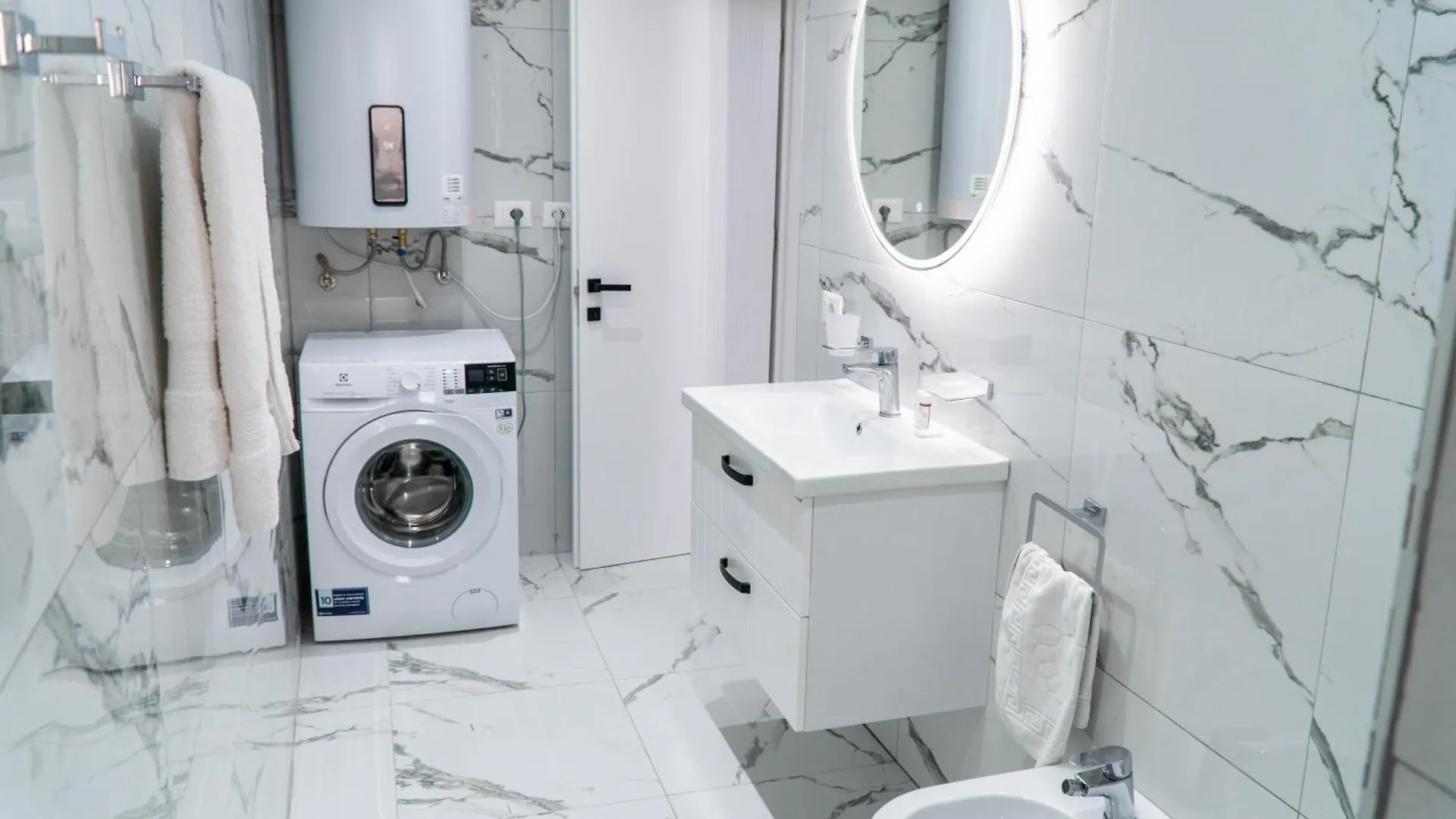 Signature Apartment 8 Tirana Albania