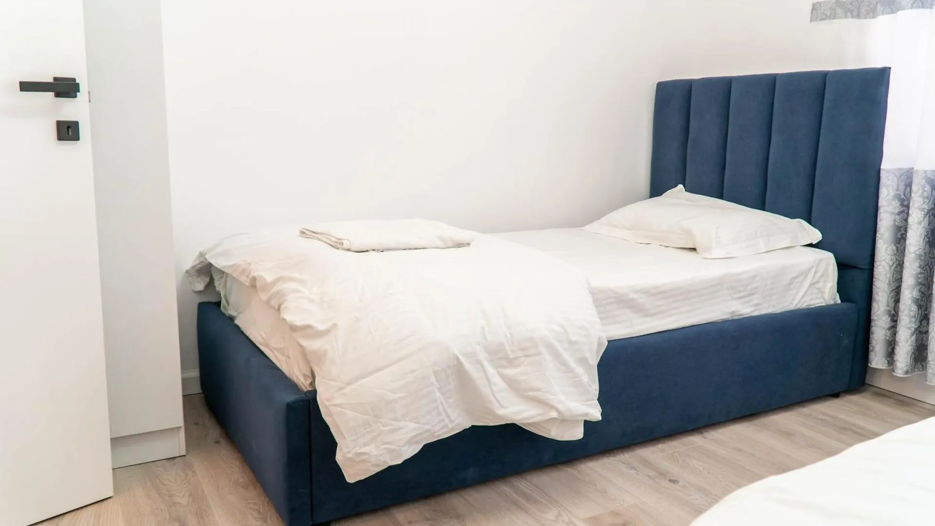 Signature Apartment 8 Tirana Albania