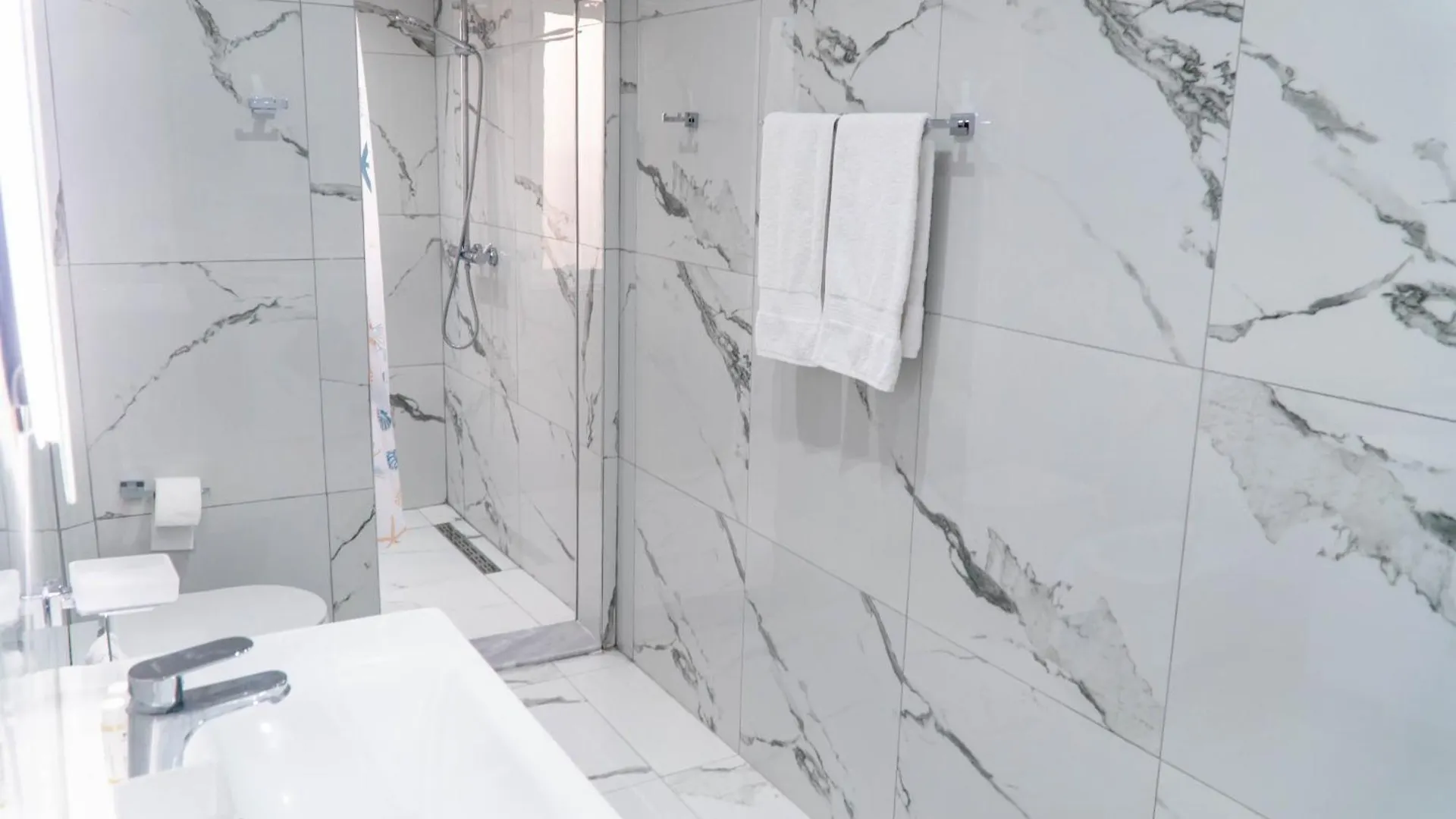 Signature Apartment 8 Tirana